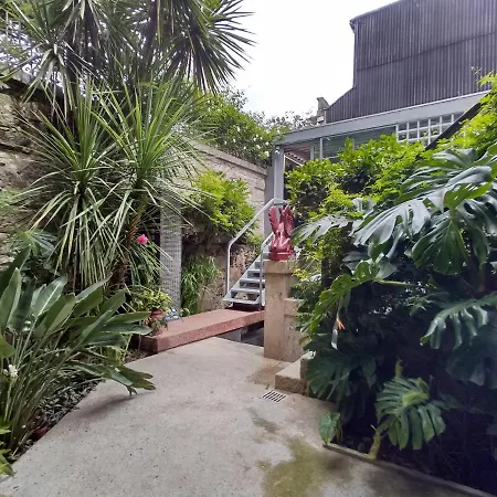 Garden House Apartment
